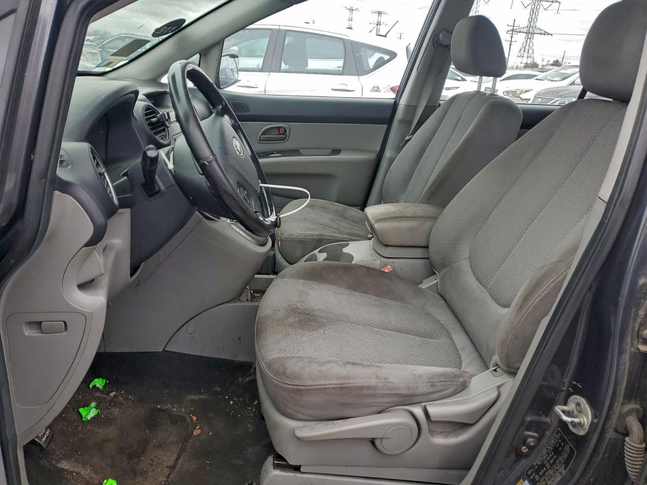 2008 Kia Rondo Base VIN: KNAFG525287130549 Lot: 94371995