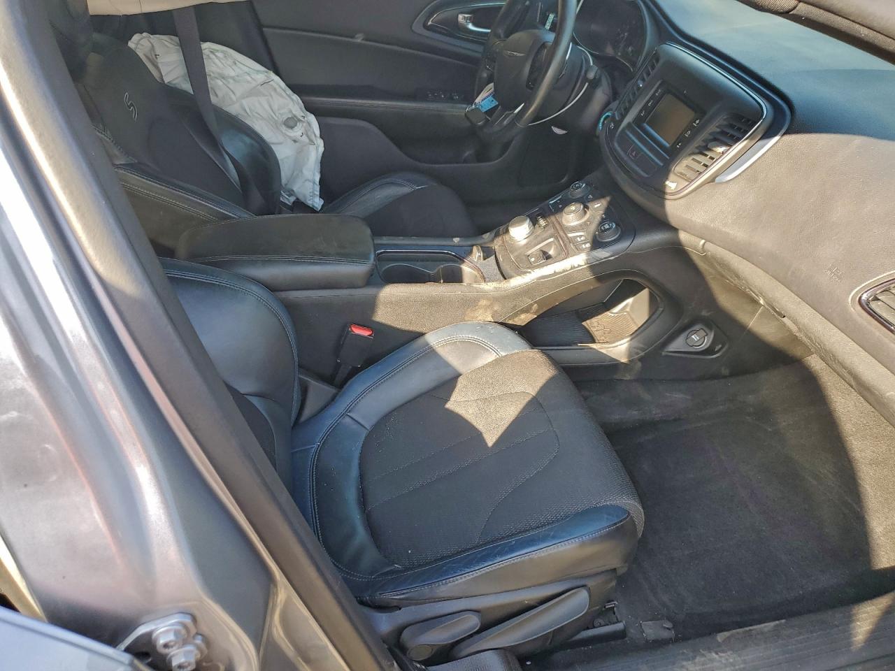 2015 Chrysler 200 S VIN: 1C3CCCBG0FN526497 Lot: 93656095