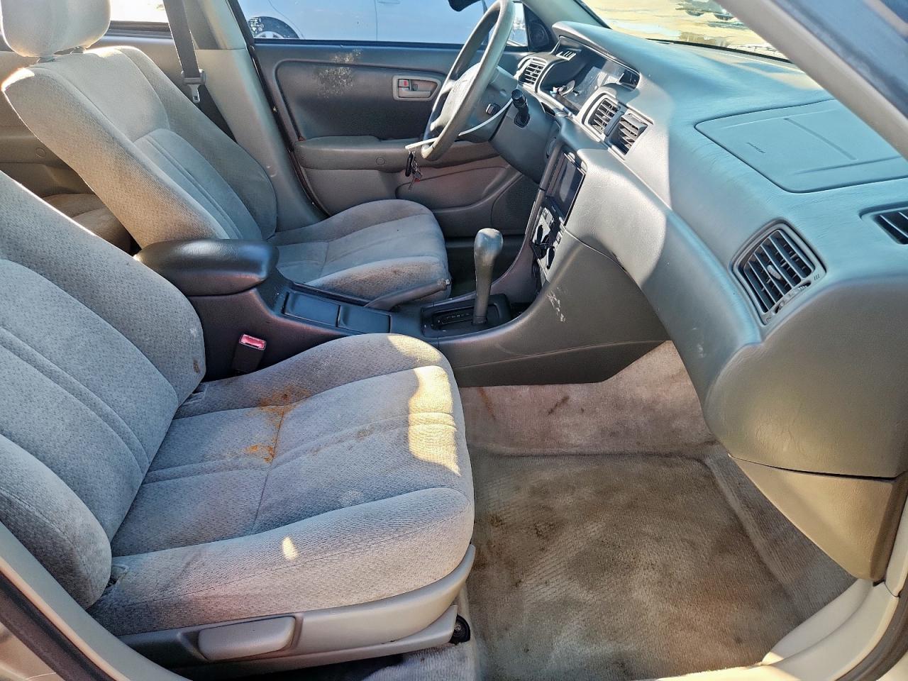 2000 Toyota Camry Ce VIN: JT2BG22K3Y0496737 Lot: 91643705