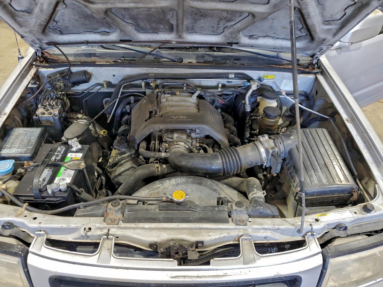 1999 Honda Passport Ex VIN: 4S6CK58W8X4413903 Lot: 93675695