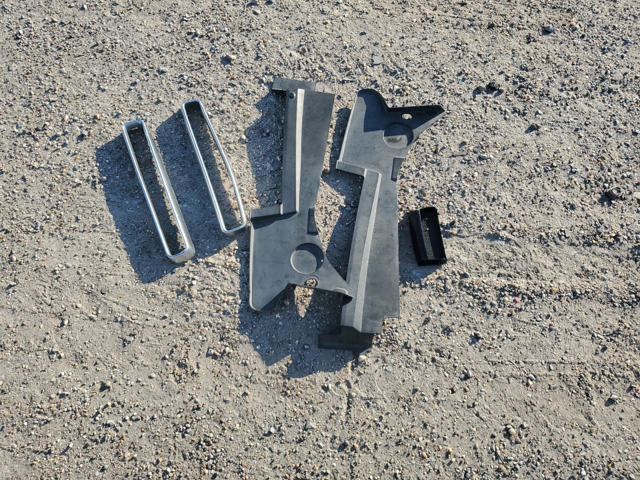 2015 Dodge Challenger Sxt VIN: 2C3CDZAG8FH706949 Lot: 93823885