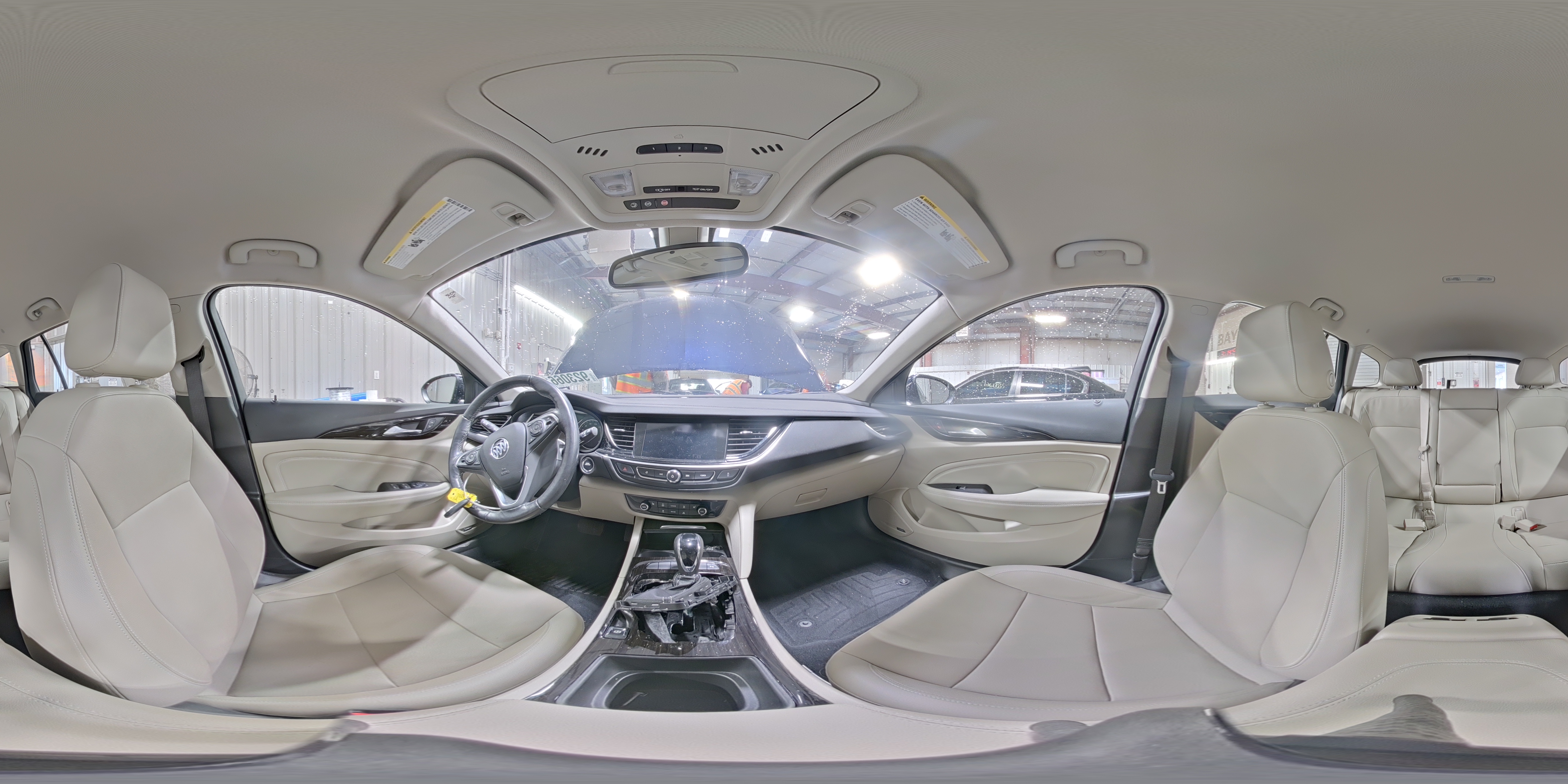 2018 Buick Regal Tourx Essence VIN: W04GV8SX8J1166751 Lot: 92306615