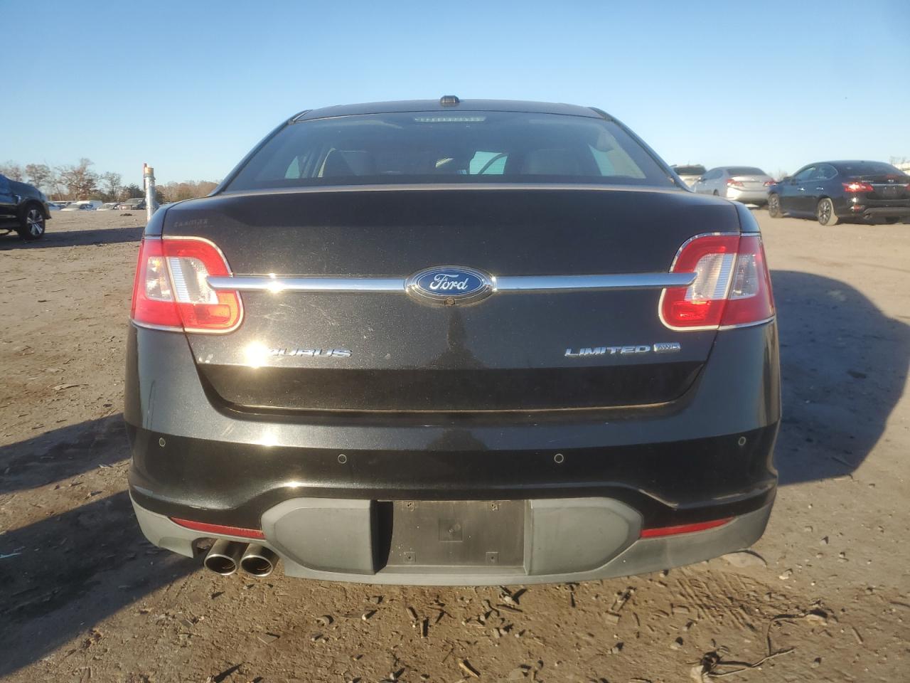 2011 Ford Taurus Limited VIN: 1FAHP2JW0BG140398 Lot: 92919255