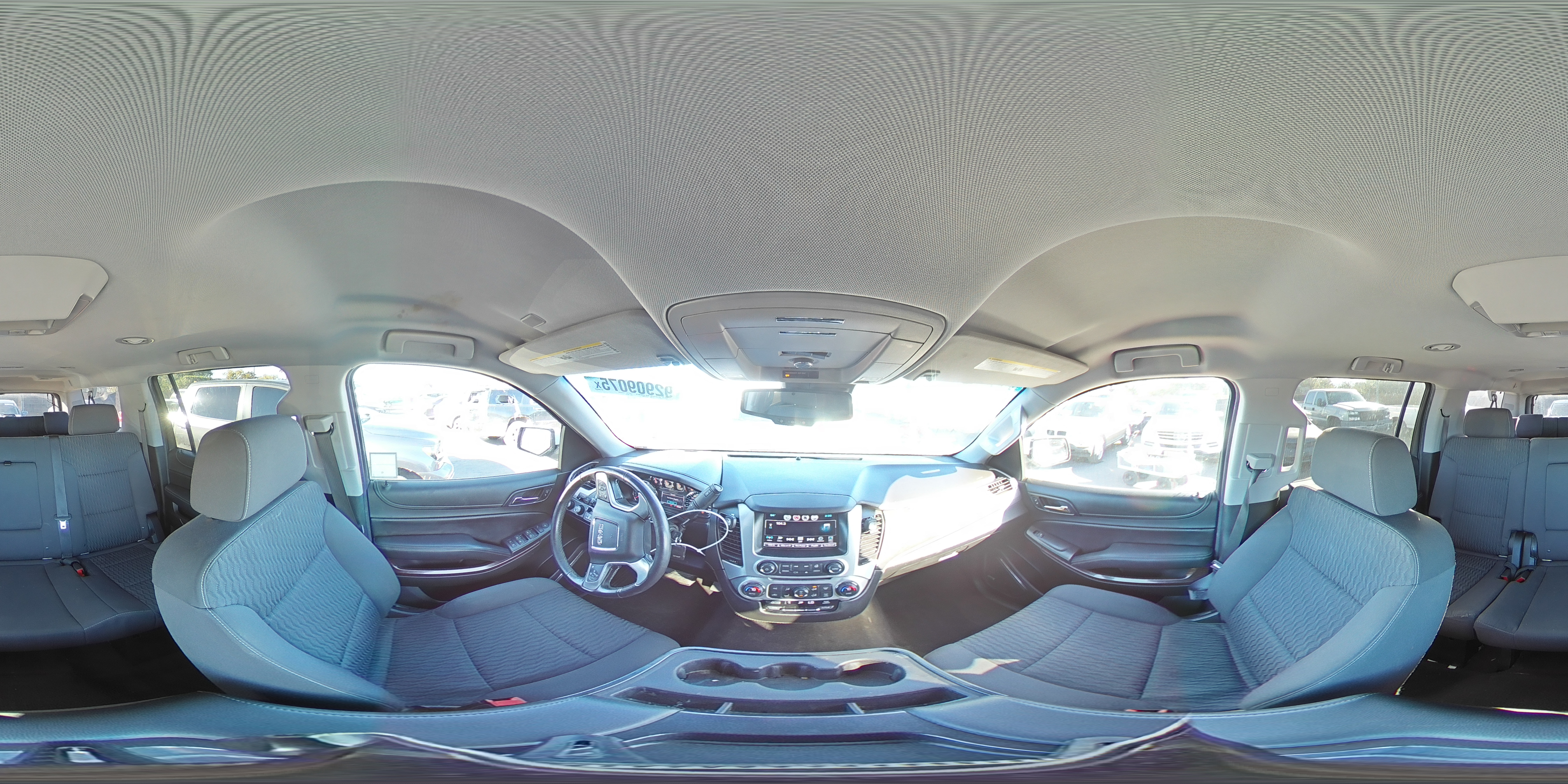 2018 GMC Yukon Xl K1500 Sle VIN: 1GKS2FEC9JR185207 Lot: 92909075