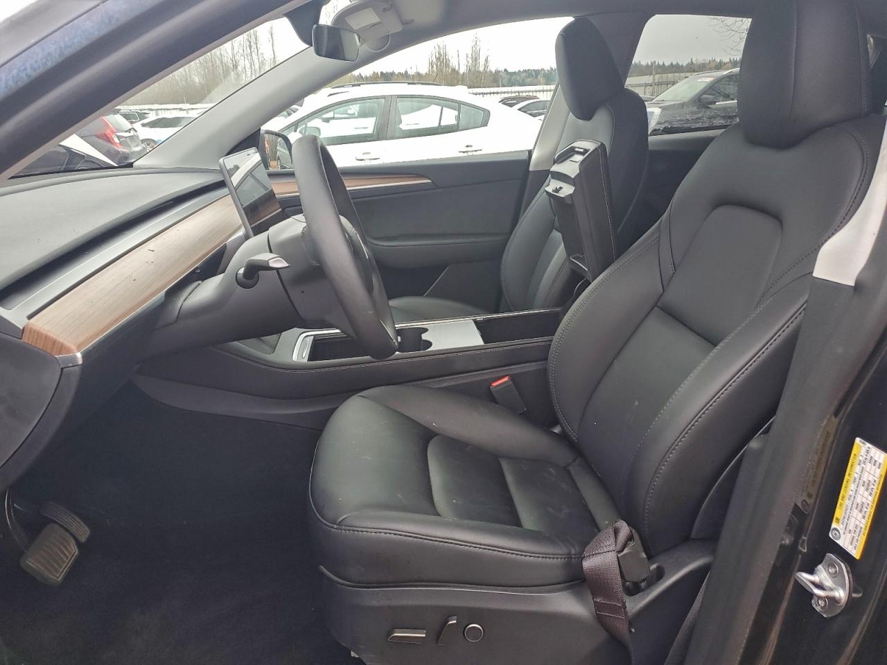 2024 Tesla Model Y VIN: 7SAYGDEE9RF014961 Lot: 93513425