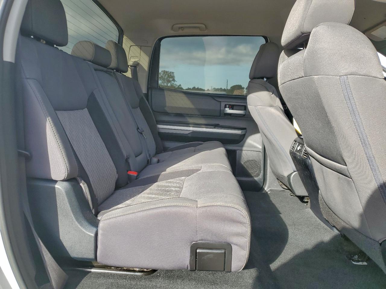 2016 Toyota Tundra Crewmax Sr5 VIN: 5TFDY5F11GX571179 Lot: 94406225