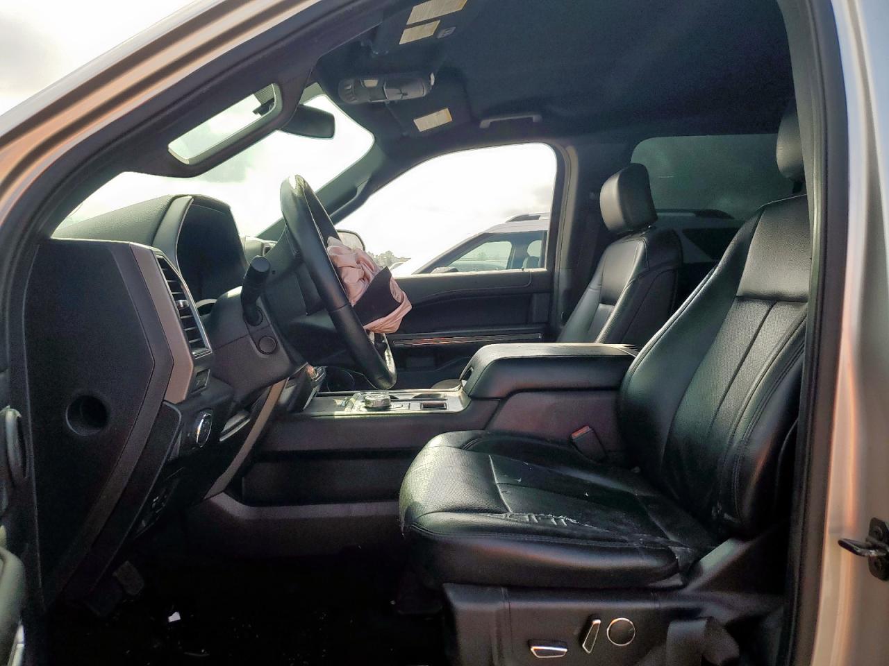 2019 Ford Expedition Xlt VIN: 1FMJU1HT5KEA68924 Lot: 93525495