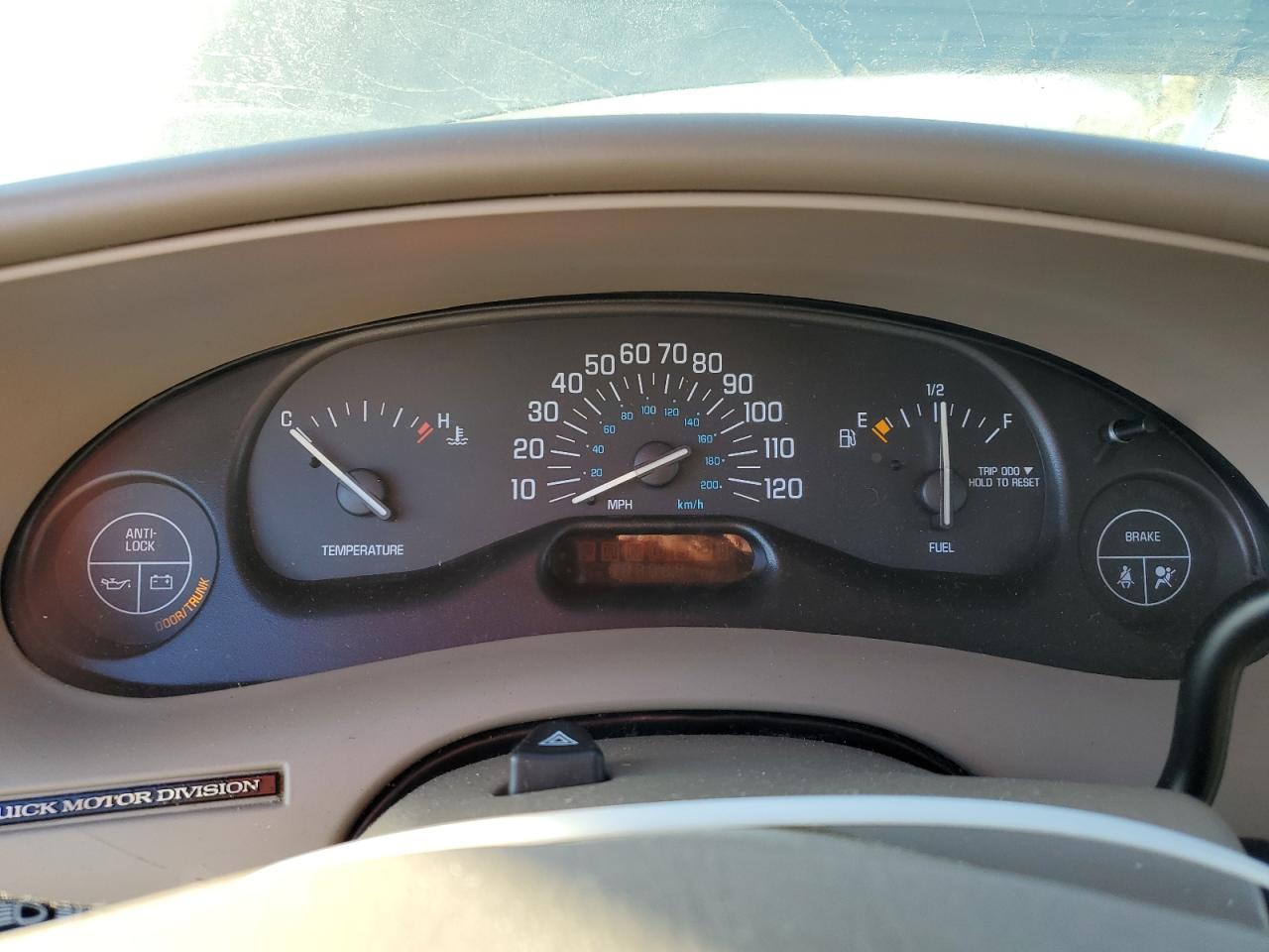 2000 Buick Century Custom VIN: 2G4WS52J7Y1331760 Lot: 92013175