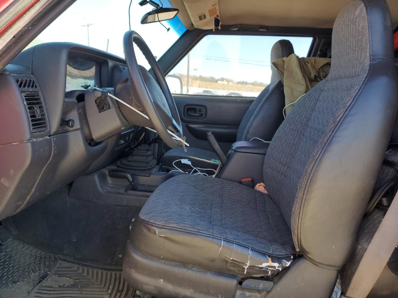 1999 Jeep Cherokee Se VIN: 1J4FF27S0XL633029 Lot: 92727105