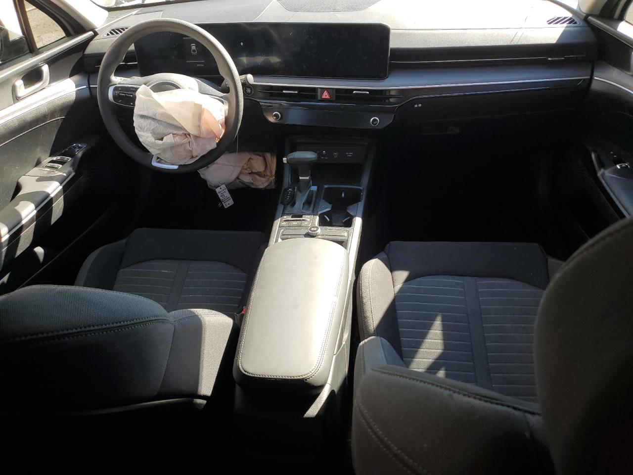 2025 Kia K5 Lxs VIN: KNAG24J74S5299068 Lot: 92173585