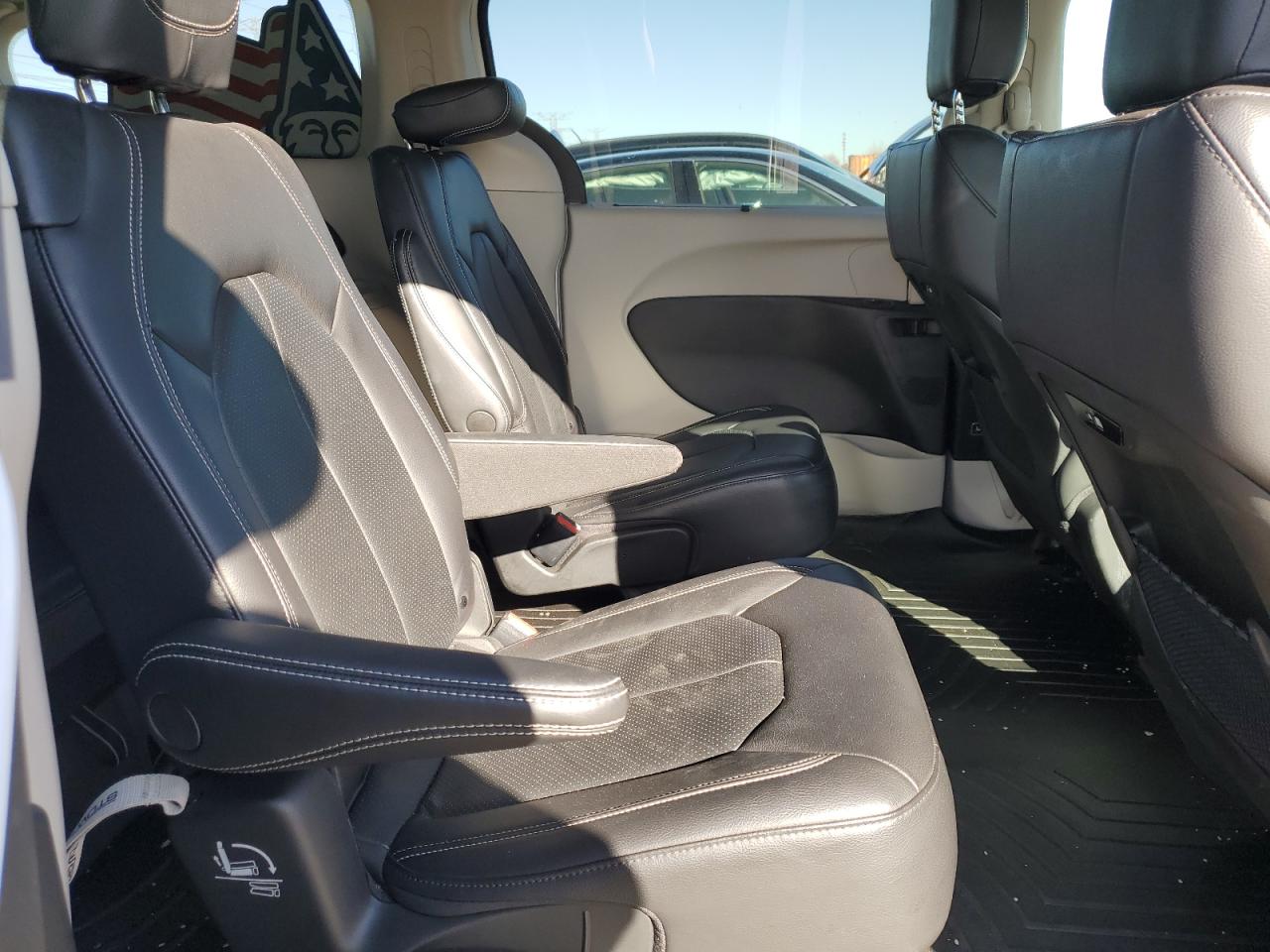 2022 Chrysler Pacifica Touring L VIN: 2C4RC1BG6NR145880 Lot: 92575315