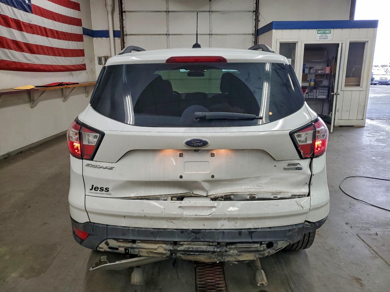 2018 Ford Escape Se VIN: 1FMCU9GD6JUC63128 Lot: 94320125