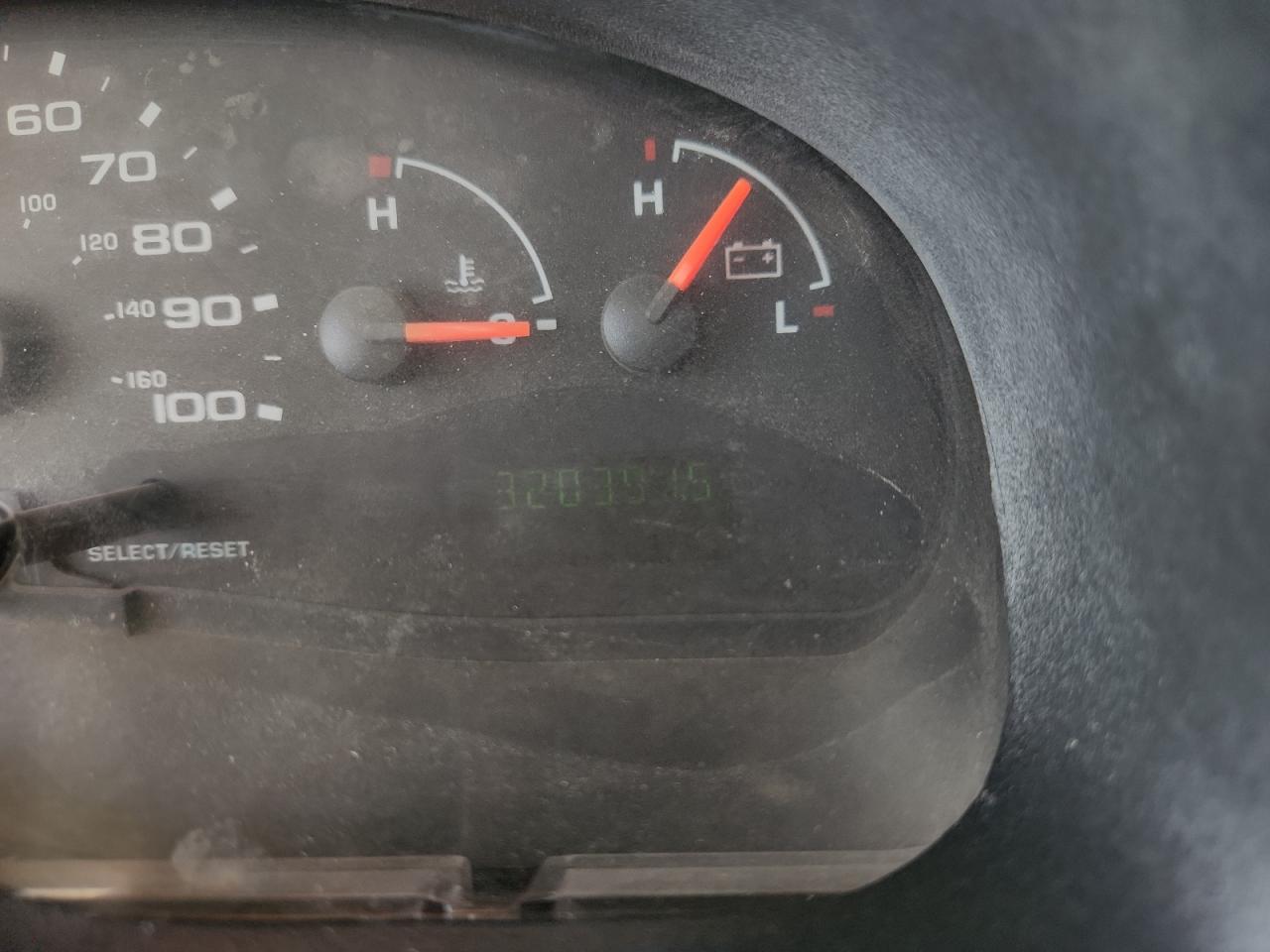 2004 Ford Passenger Van VIN: 1FBSS31S54HA63160 Lot: 92929445