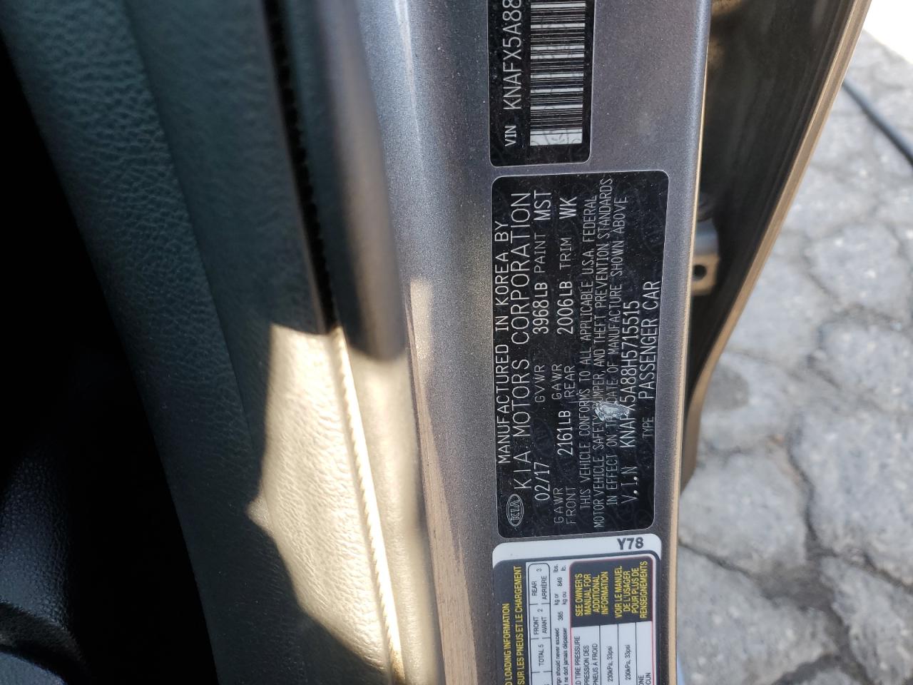 2017 Kia Forte Ex VIN: KNAFX5A88H5715515 Lot: 92656435