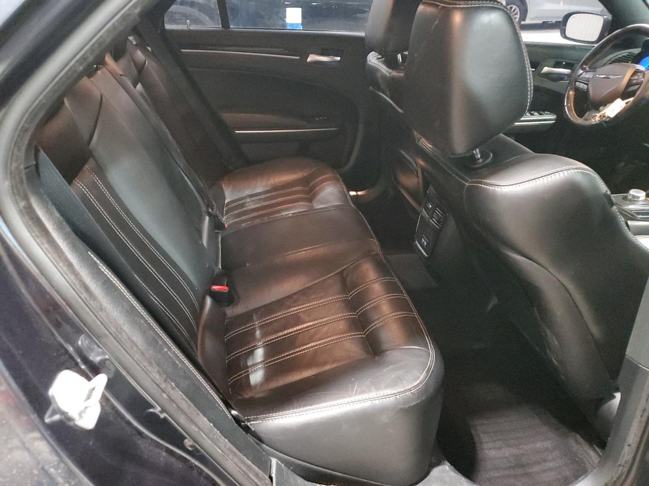 2018 Chrysler 300 S VIN: 2C3CCAGG9JH165785 Lot: 92848205