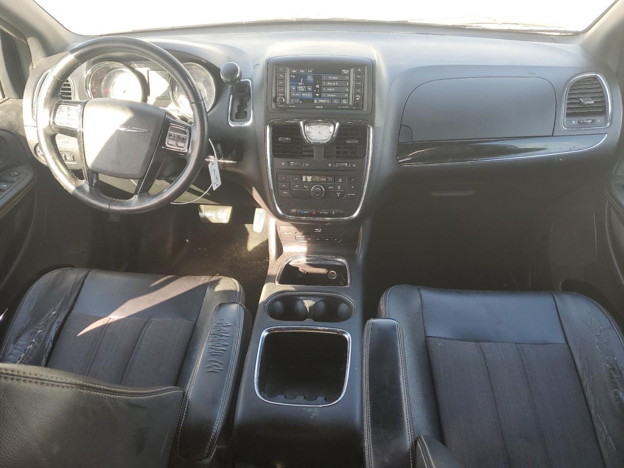 2014 Chrysler Town & Country S VIN: 2C4RC1HG5ER408433 Lot: 92936265