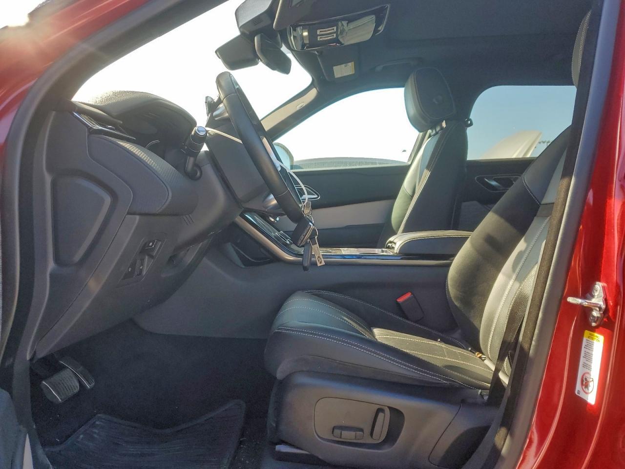 2019 Land Rover Range Rover Velar R-Dynamic Se VIN: SALYL2FV2KA218035 Lot: 91888945