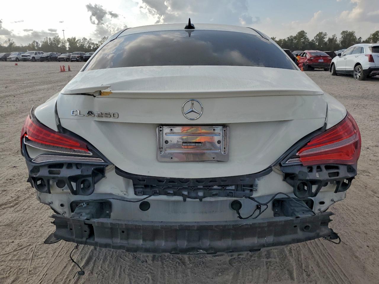 2018 Mercedes-Benz Cla 250 VIN: WDDSJ4EB4JN585747 Lot: 93410835