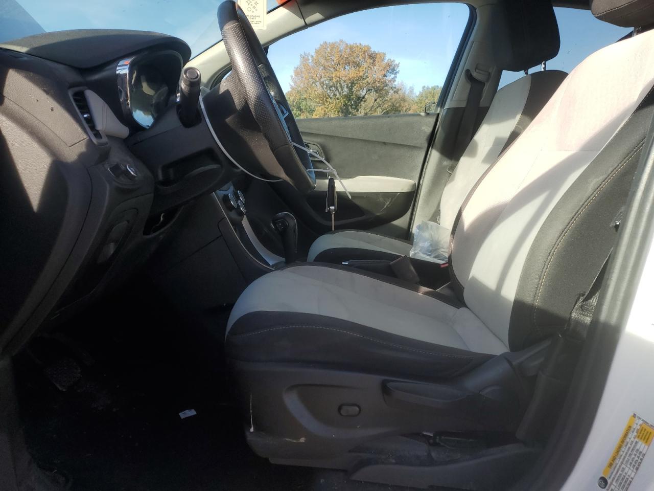 2019 Chevrolet Trax Ls VIN: 3GNCJNSB6KL287671 Lot: 91886075