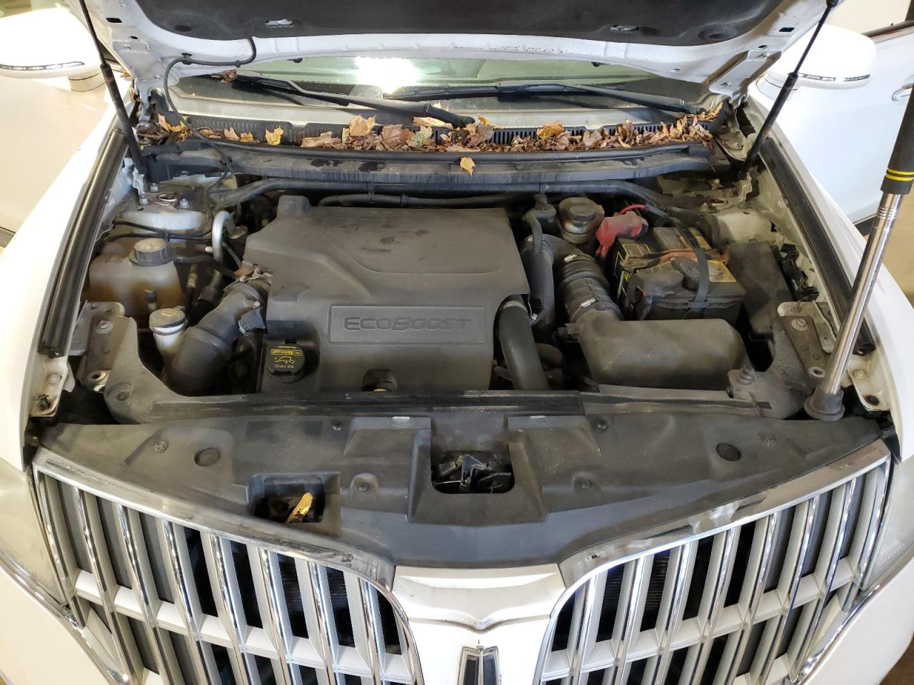 2010 Lincoln Mkt VIN: 2LMHJ5AT6ABJ04577 Lot: 93205815