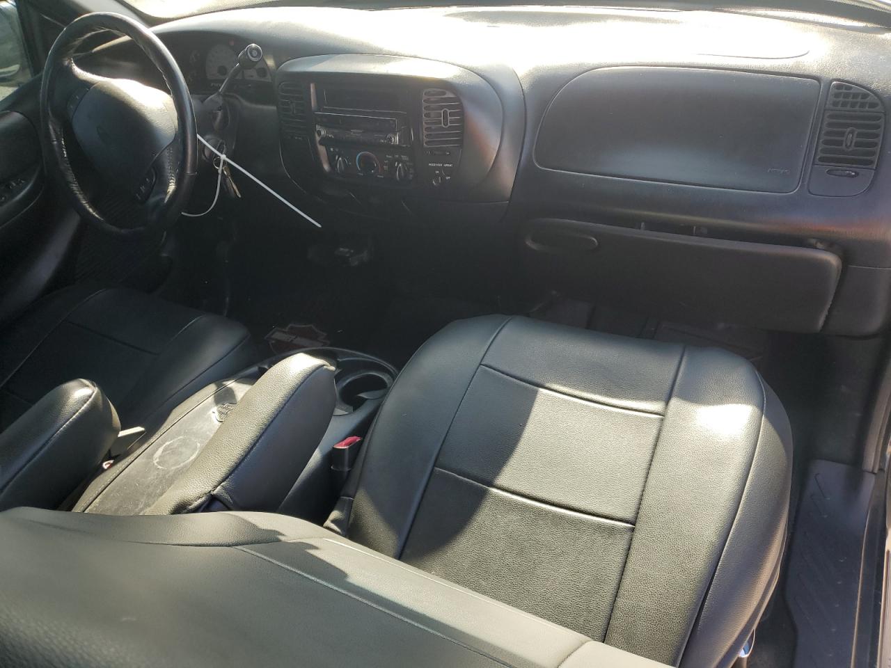 2000 Ford F150 VIN: 2FTRX07L1YCB11650 Lot: 92692065