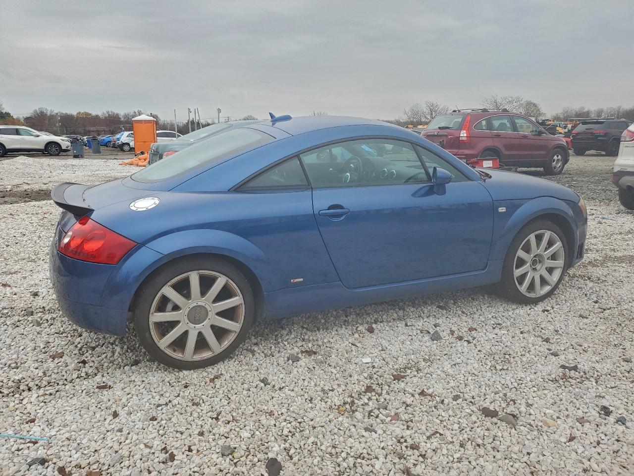 Фото: TRUWF28N251010959