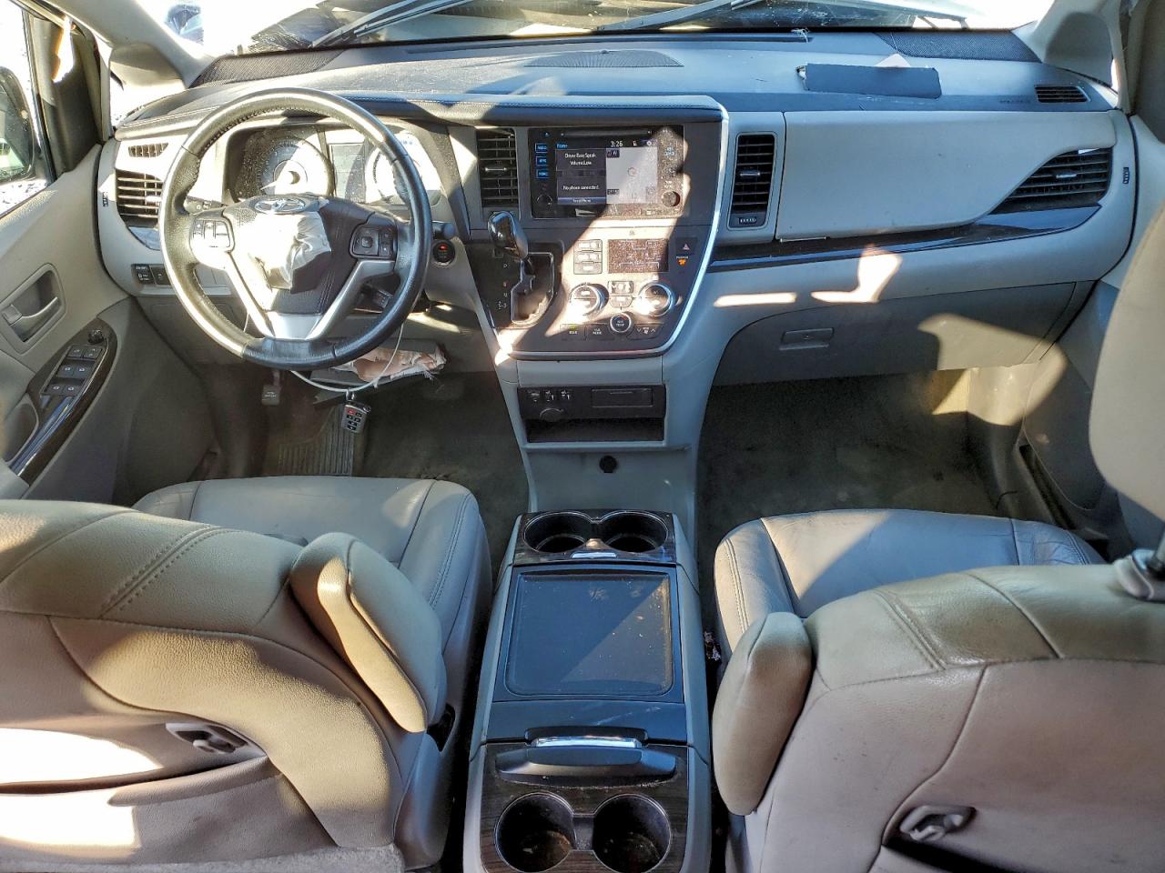 2015 Toyota Sienna Xle VIN: 5TDYK3DC1FS592985 Lot: 93632905