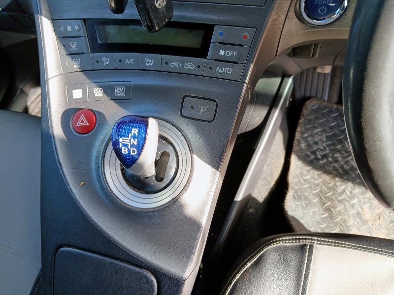 2013 TOYOTA PRIUS 1.8 VVTI T3 5DR CVT AUTO