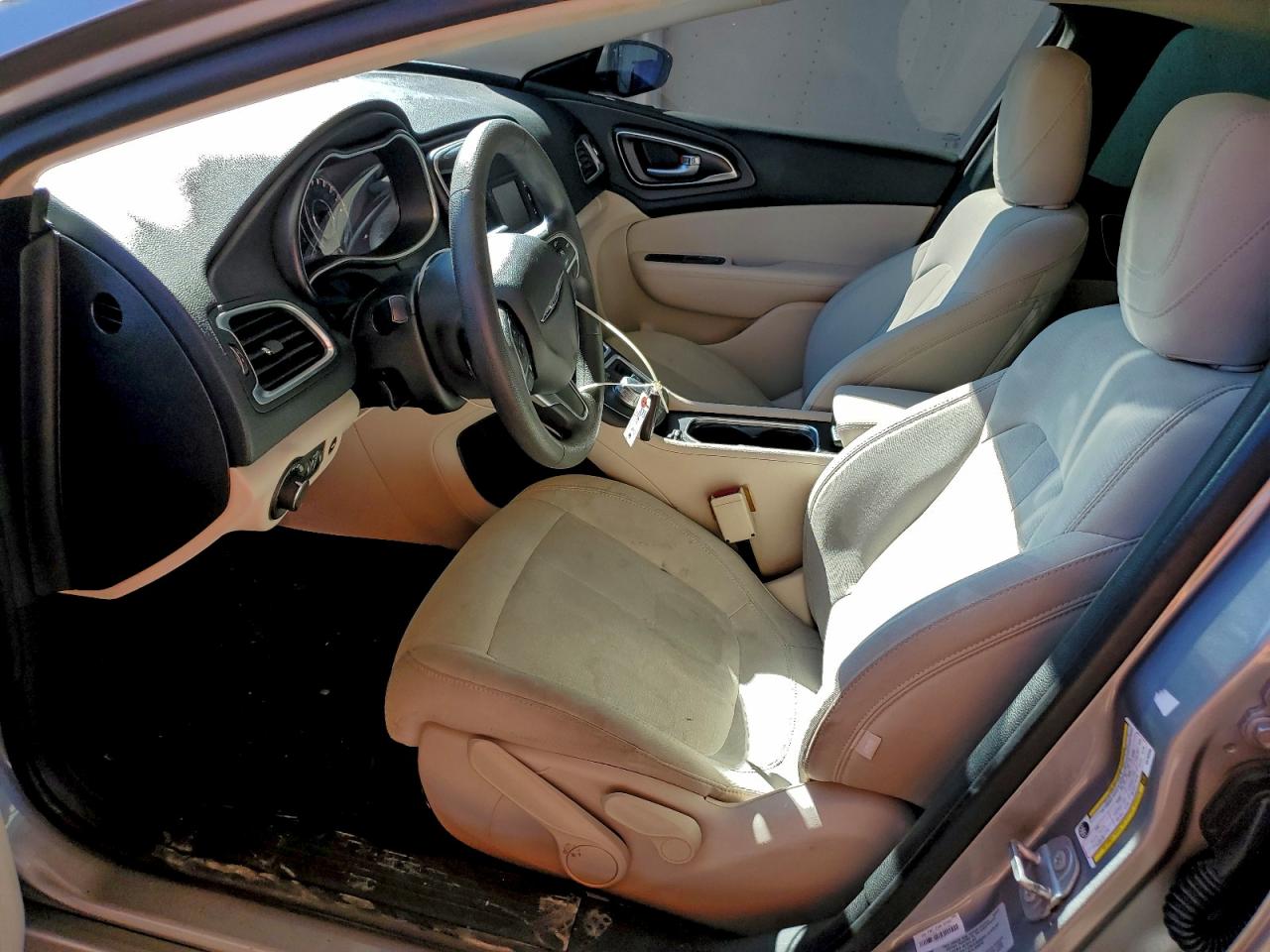 2016 Chrysler 200 Limited VIN: 1C3CCCAB5GN183385 Lot: 94319125