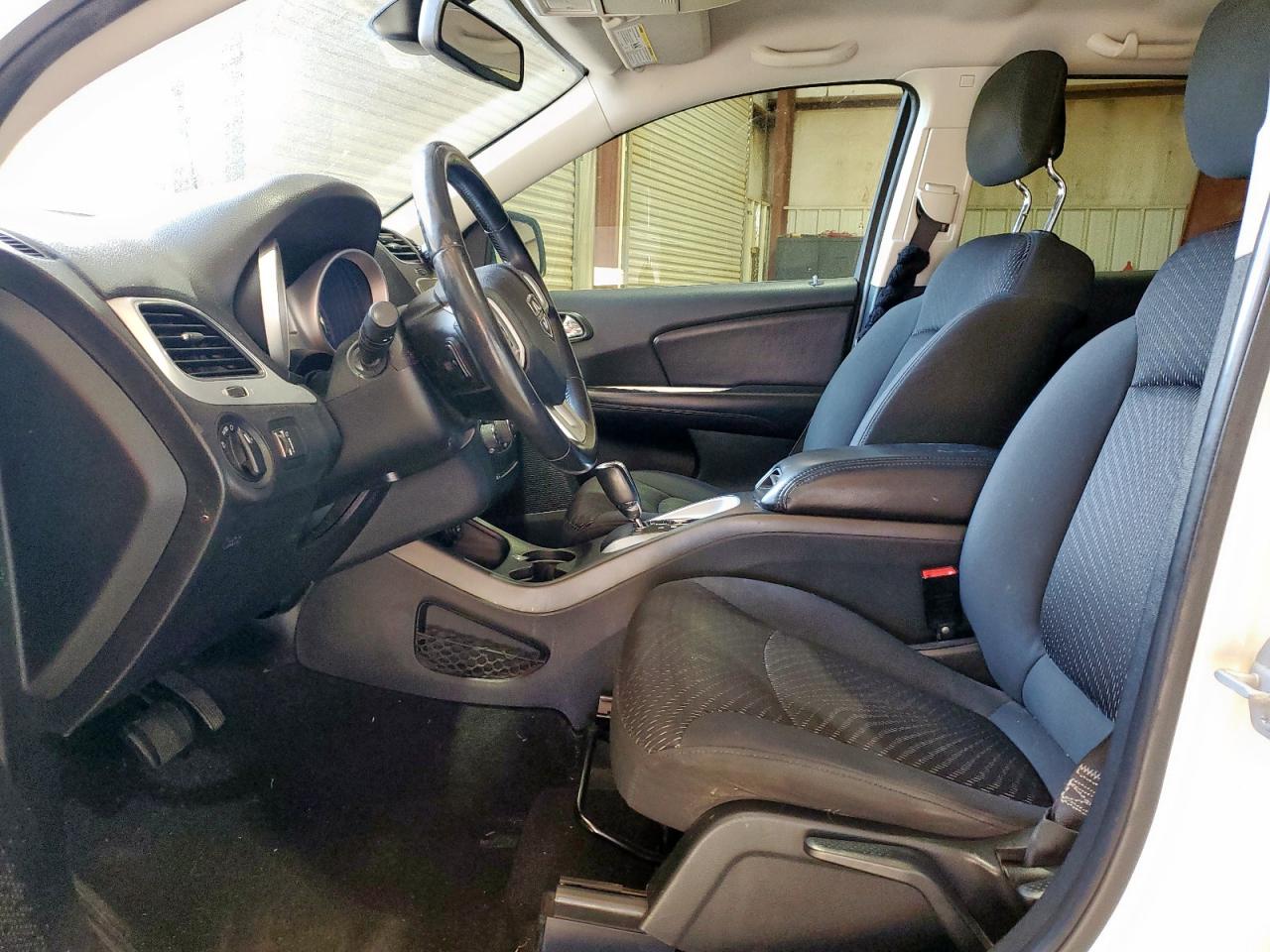 2018 Dodge Journey Se VIN: 3C4PDCABXJT531277 Lot: 92118695