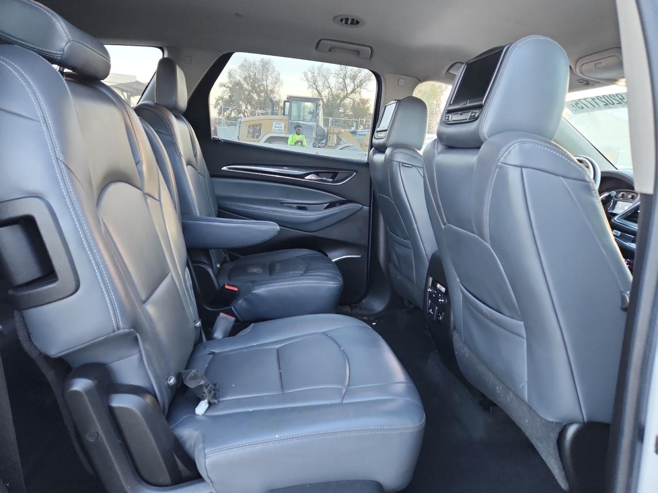 2018 Buick Enclave Premium VIN: 5GAERCKW4JJ174780 Lot: 92021775