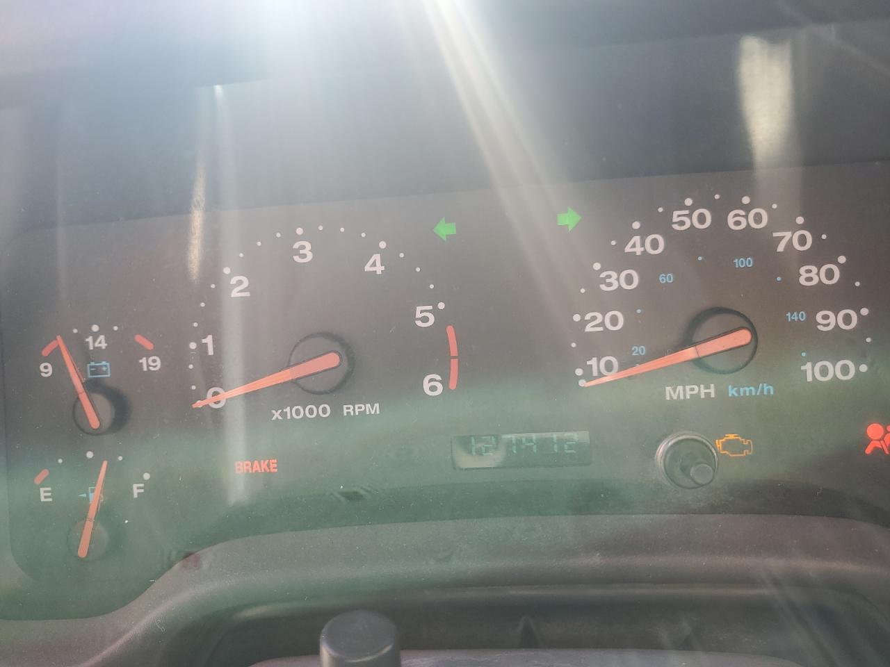 2002 Jeep Wrangler / Tj Se VIN: 1J4FA29P62P740112 Lot: 92869865