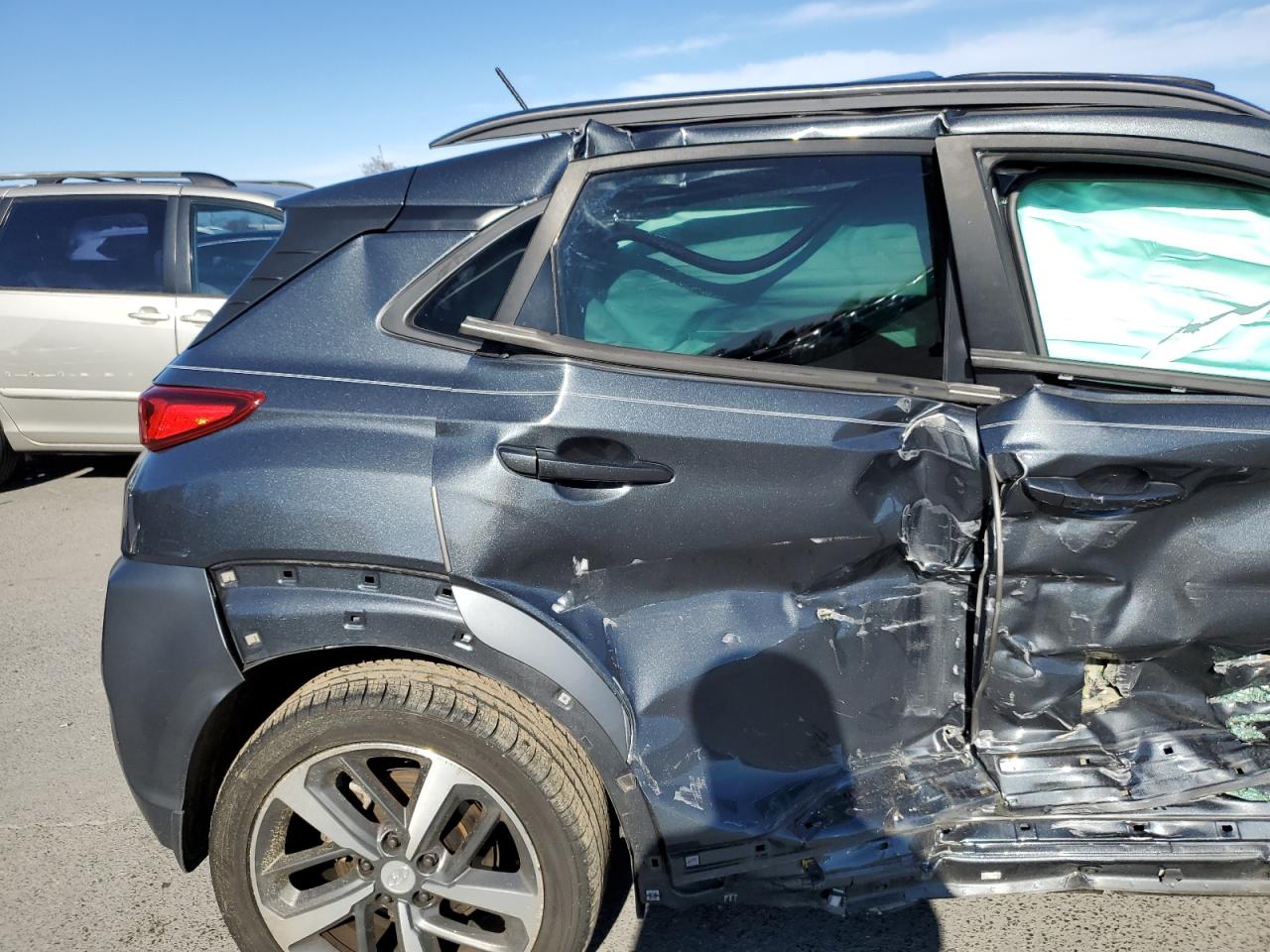 2018 Hyundai Kona Limited VIN: KM8K33A50JU086590 Lot: 92798705