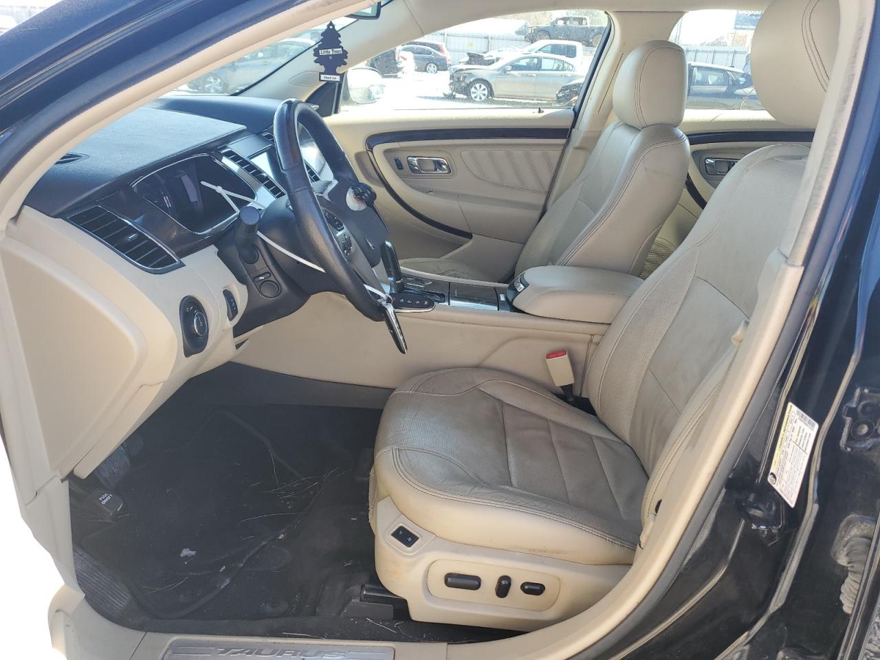 2017 Ford Taurus Limited VIN: 1FAHP2F88HG121679 Lot: 92641555