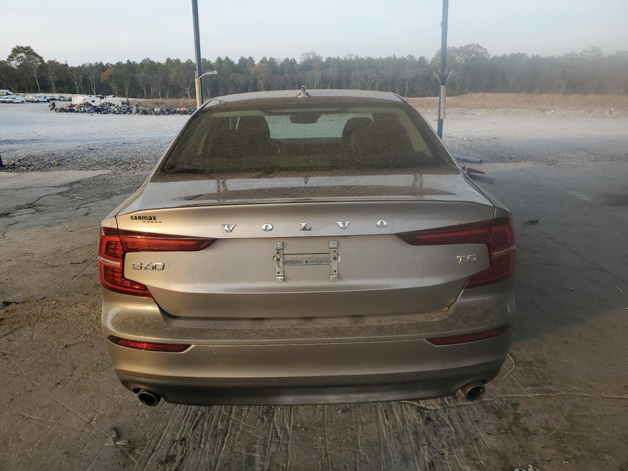 2019 Volvo S60 T5 Momentum VIN: 7JR102FK7KG00472 Lot: 93547785