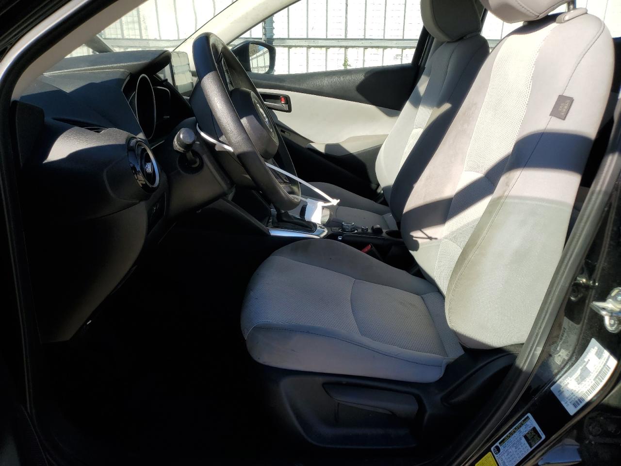 2020 Toyota Yaris L VIN: 3MYDLBYV5LY715954 Lot: 91926795