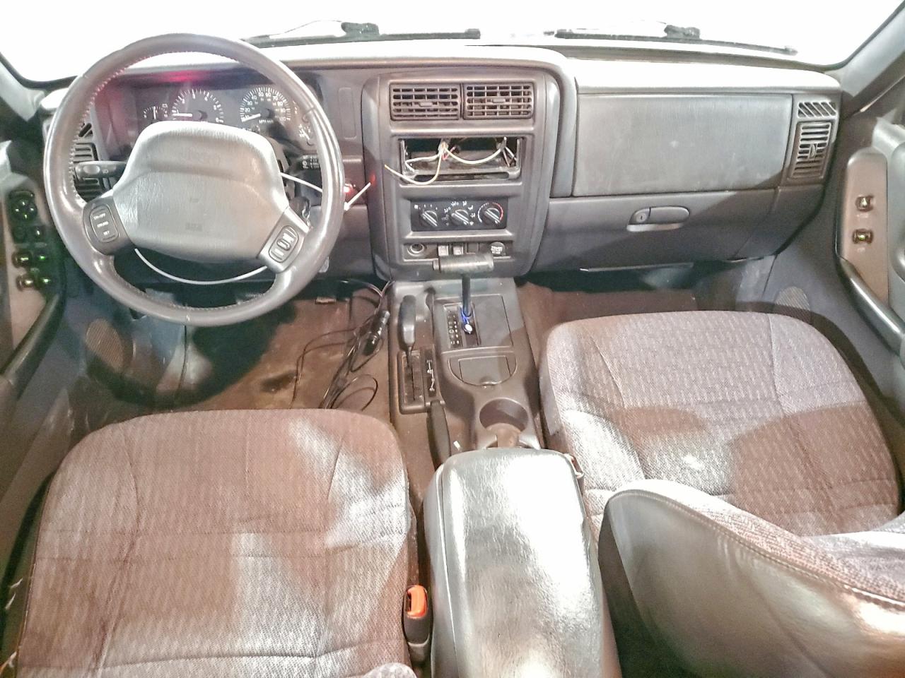 2000 Jeep Cherokee Sport VIN: 1J4FF48S5YL106809 Lot: 94729975