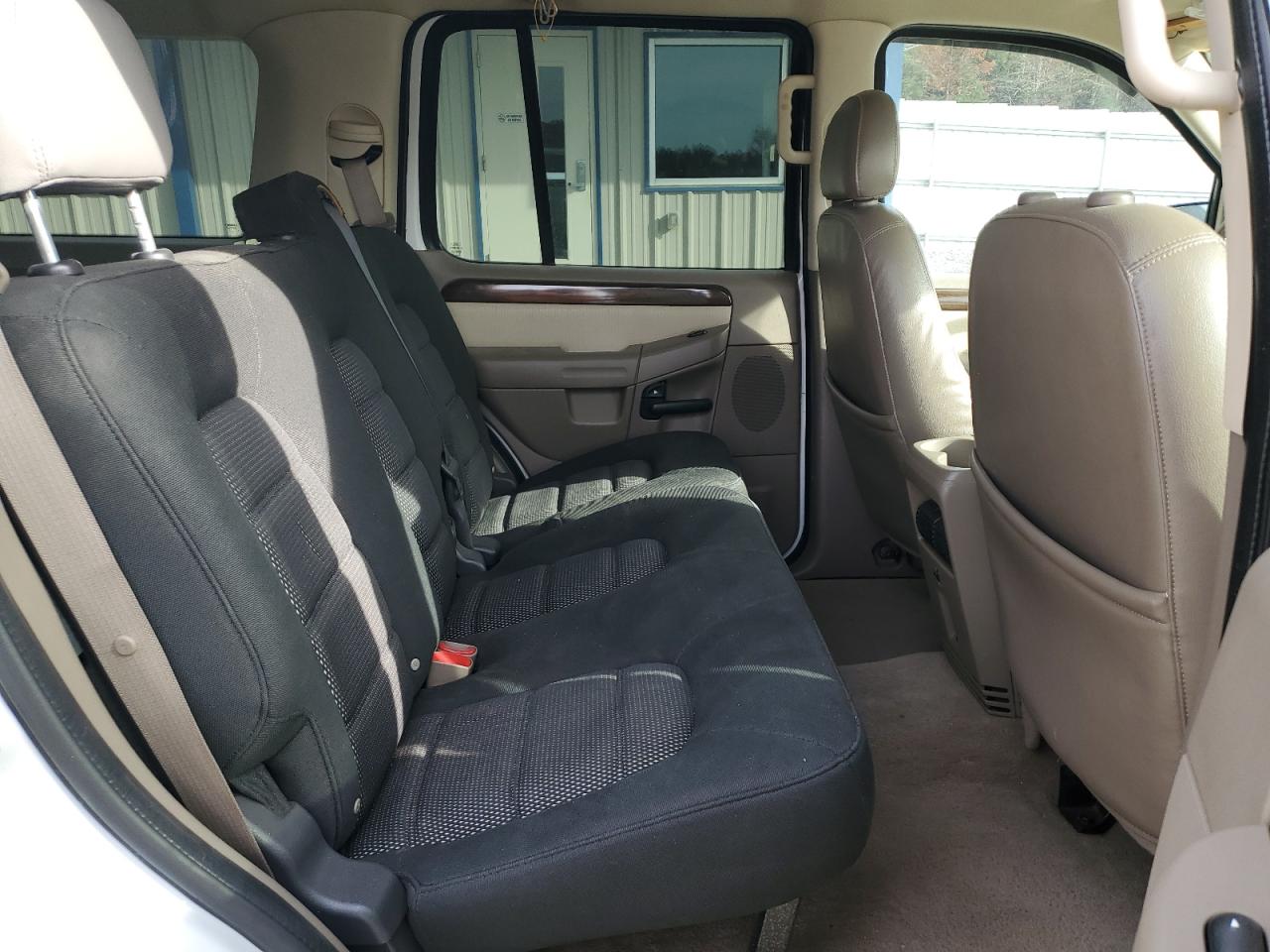 2004 Ford Explorer Eddie Bauer VIN: 1FMZU74K24UC15745 Lot: 93433785