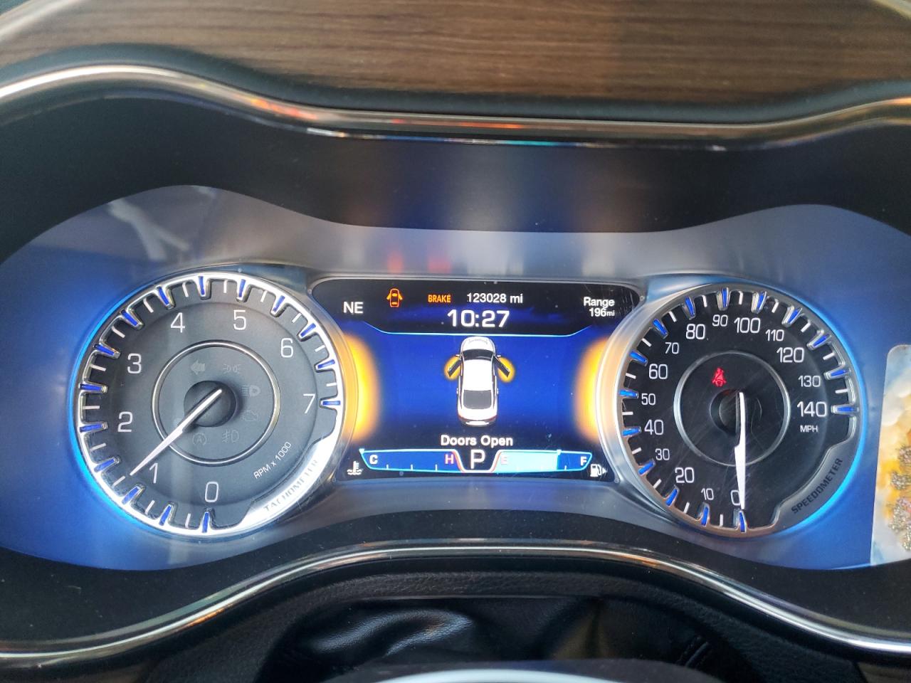 2015 Chrysler 200 C VIN: 1C3CCCEG1FN523846 Lot: 92954095