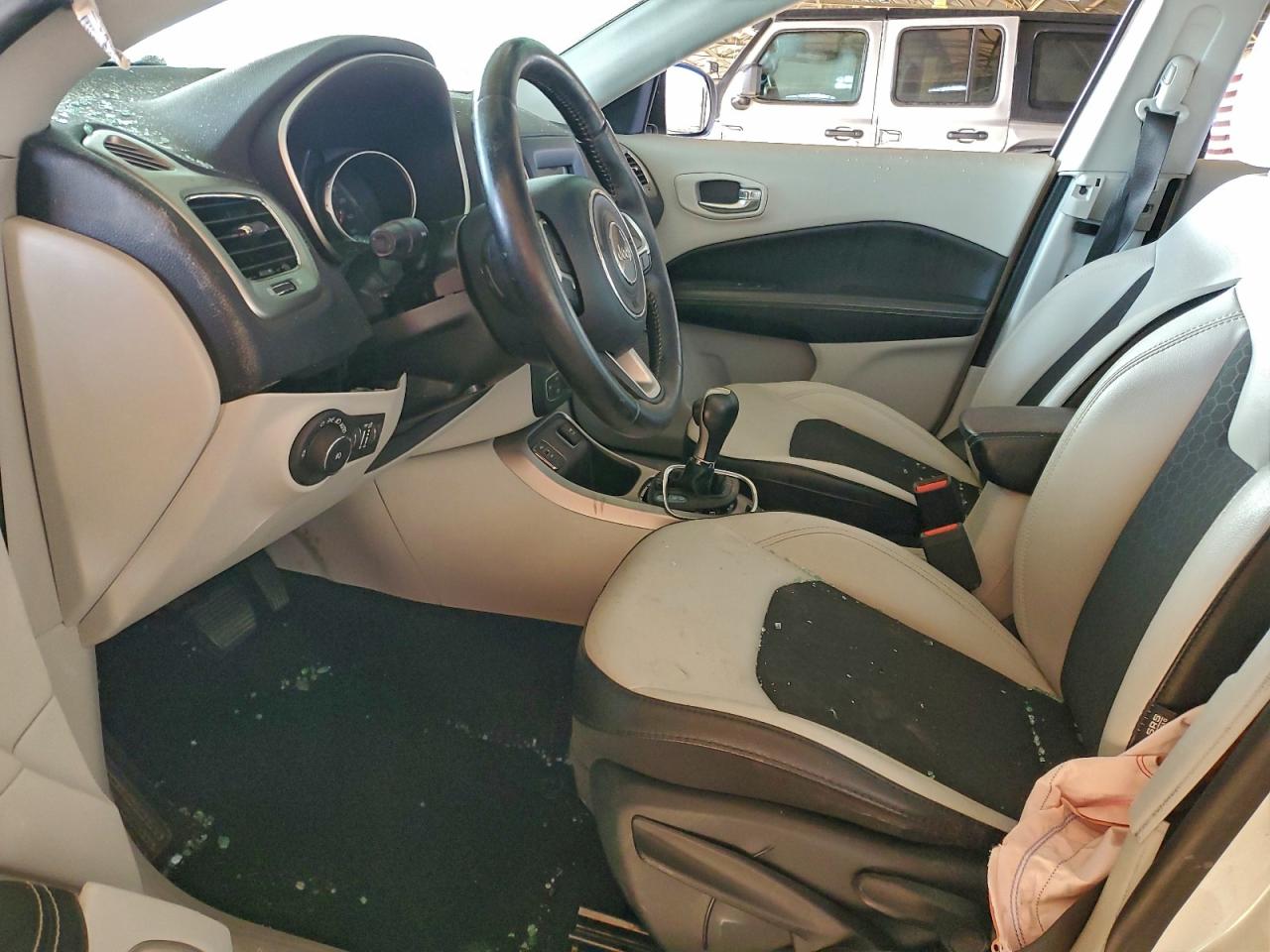 2019 Jeep Compass Latitude VIN: 3C4NJCBB3KT636422 Lot: 94726315