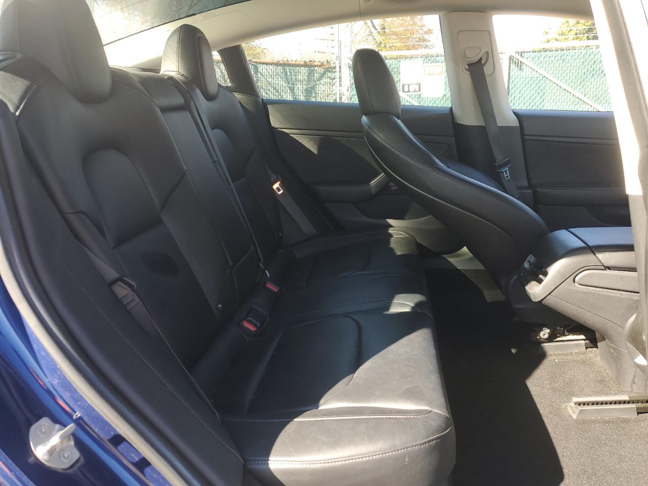 2018 Tesla Model 3 VIN: 5YJ3E1EA9JF018201 Lot: 91076925