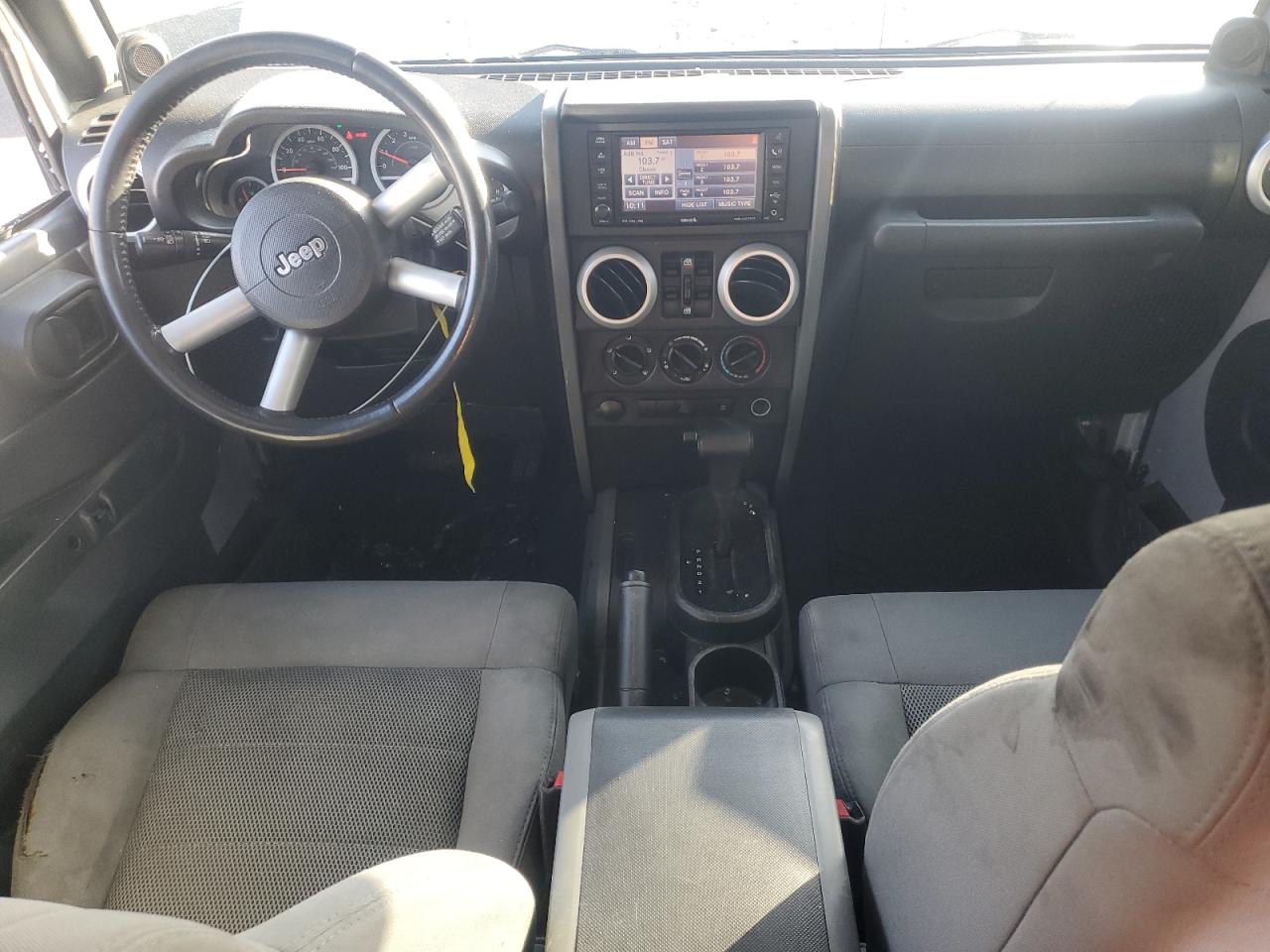 2008 Jeep Wrangler Unlimited Sahara VIN: 1J8GB59168L619965 Lot: 93532735