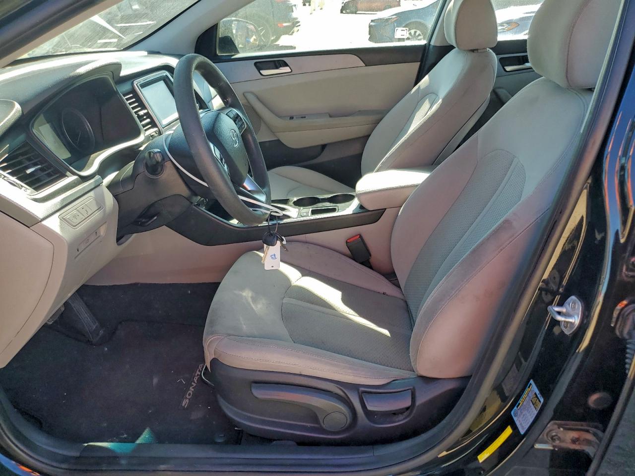 2018 Hyundai Sonata Se VIN: 5NPE24AF2JH671880 Lot: 93700935