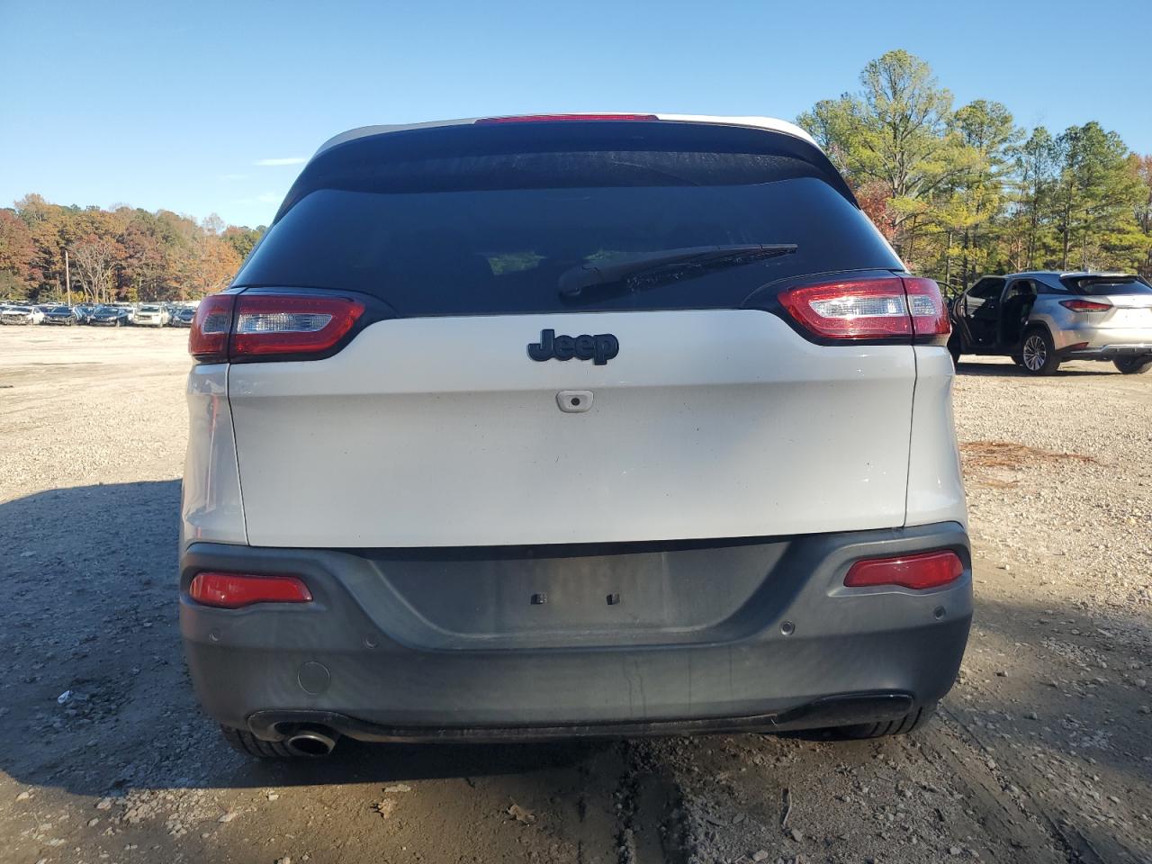 2015 Jeep Cherokee Latitude VIN: 1C4PJLCB8FW759897 Lot: 90993275