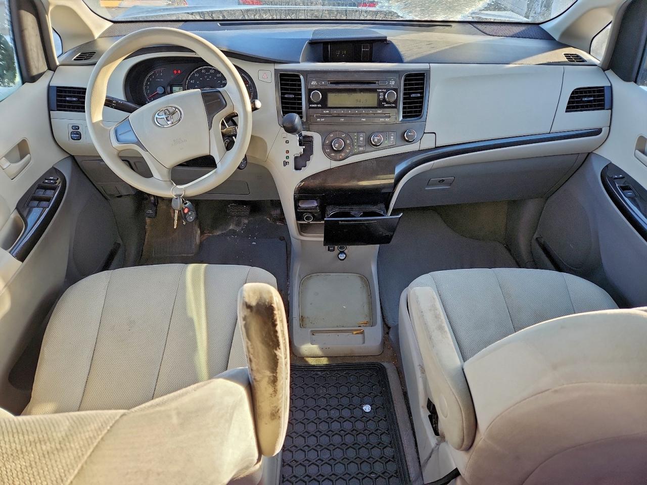 2014 Toyota Sienna VIN: 5TDZK3DC5ES451940 Lot: 93993305