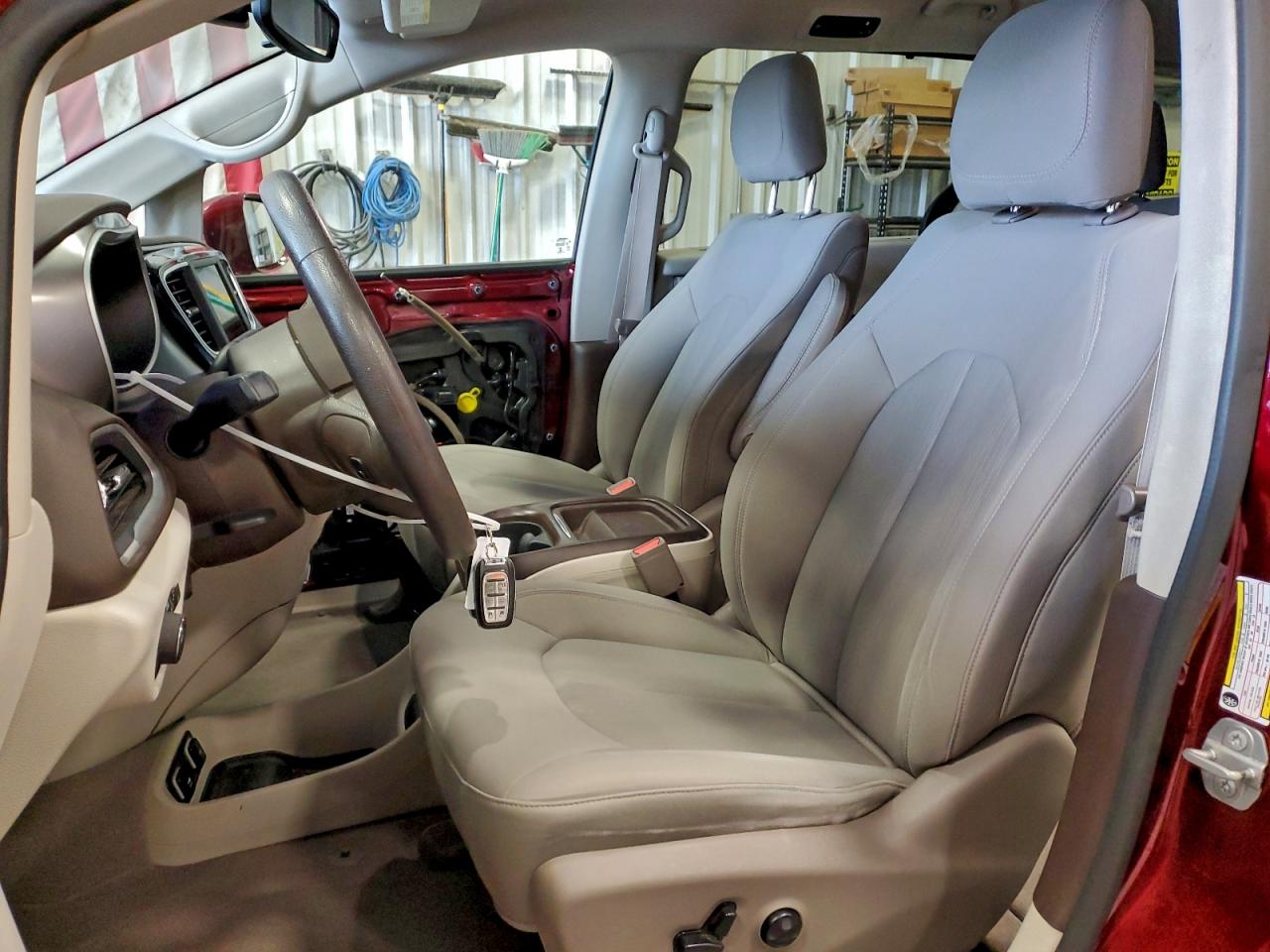 2018 Chrysler Pacifica Touring Plus VIN: 2C4RC1FGXJR174335 Lot: 93595195