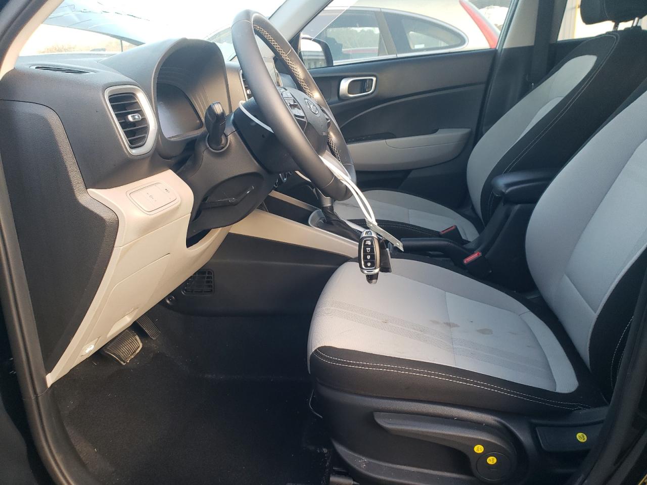 2024 Hyundai Venue Sel VIN: KMHRC8A38RU341752 Lot: 92603075