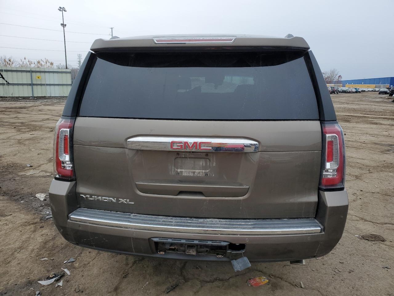 2015 GMC Yukon Xl Denali VIN: 1GKS2JKJ4FR682288 Lot: 93404135