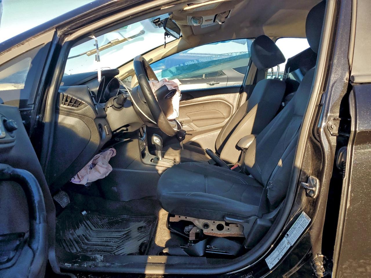 2015 Ford Fiesta Se VIN: 3FADP4EJ9FM171833 Lot: 92535825