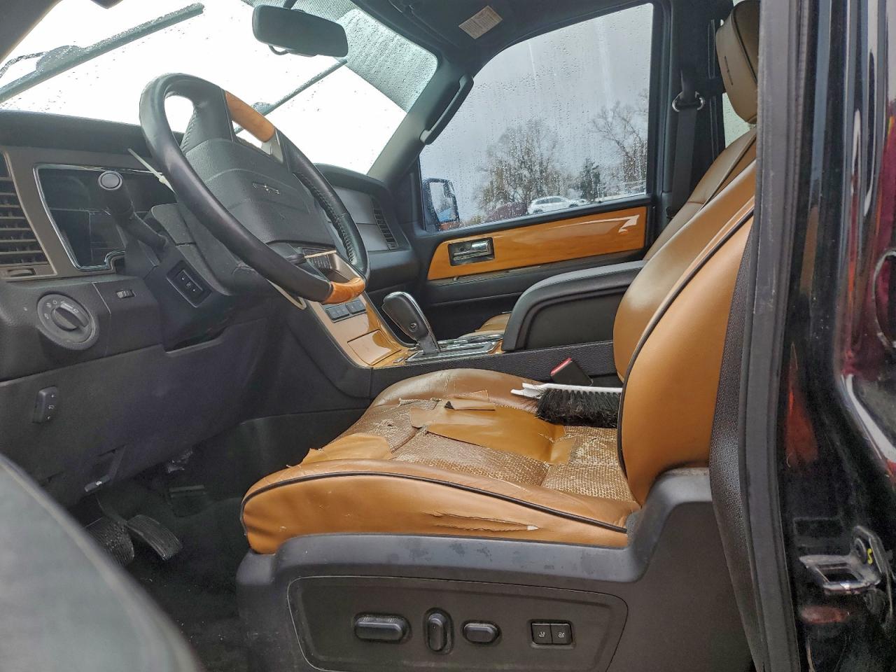 2011 Lincoln Navigator VIN: 5LMJJ2H5XBEJ04863 Lot: 93530645